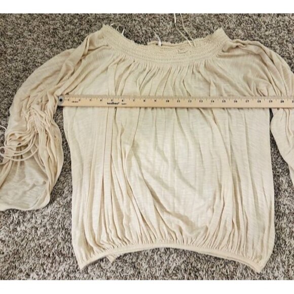 Free People Off-Shoulder Ruched Sleeve Bohemian Feminine Cream Open Back Top XS - Picture 8 of 8